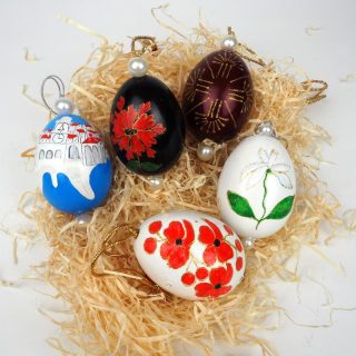 Wooden painted eggs